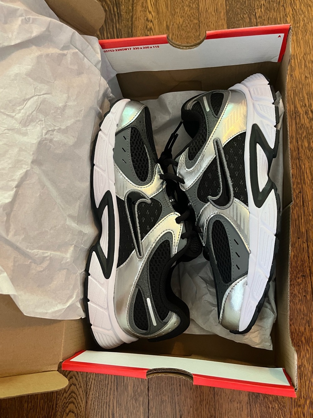Nike V5 RNR Black/Silver